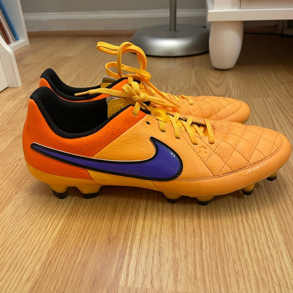 Nike Tempo Soccer Cleats